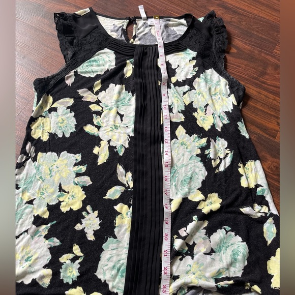 Cute Elle Tank Top with Lace Cap Sleeves - Picture 6 of 7